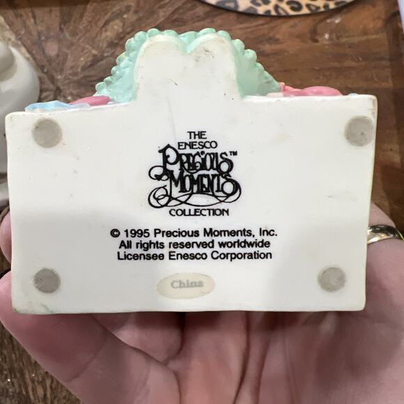 Precious Moments Figurine Vintage Figurine Lot Of 7 - Picture 11 of 16